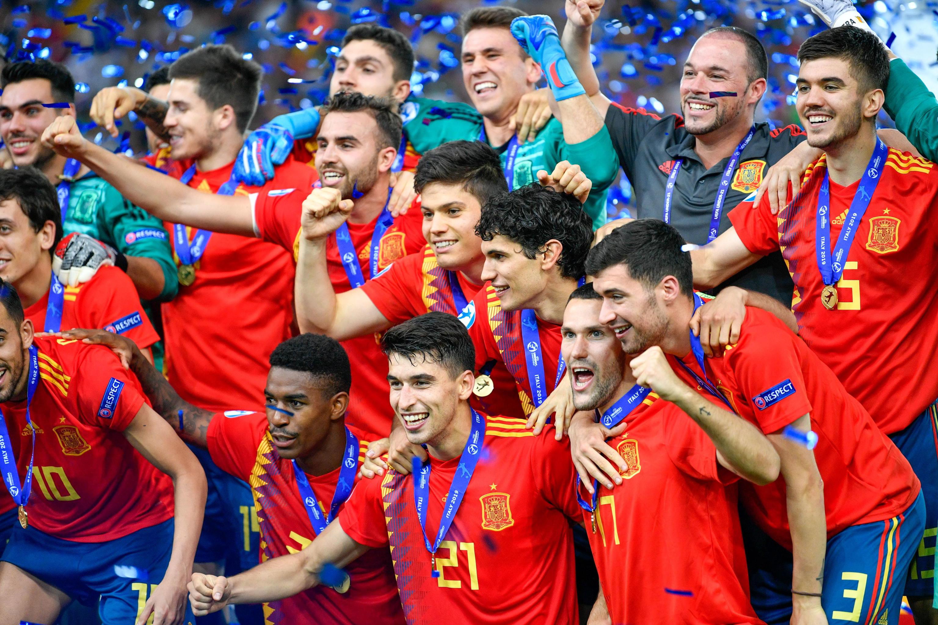 足球——欧青赛:西班牙夺冠