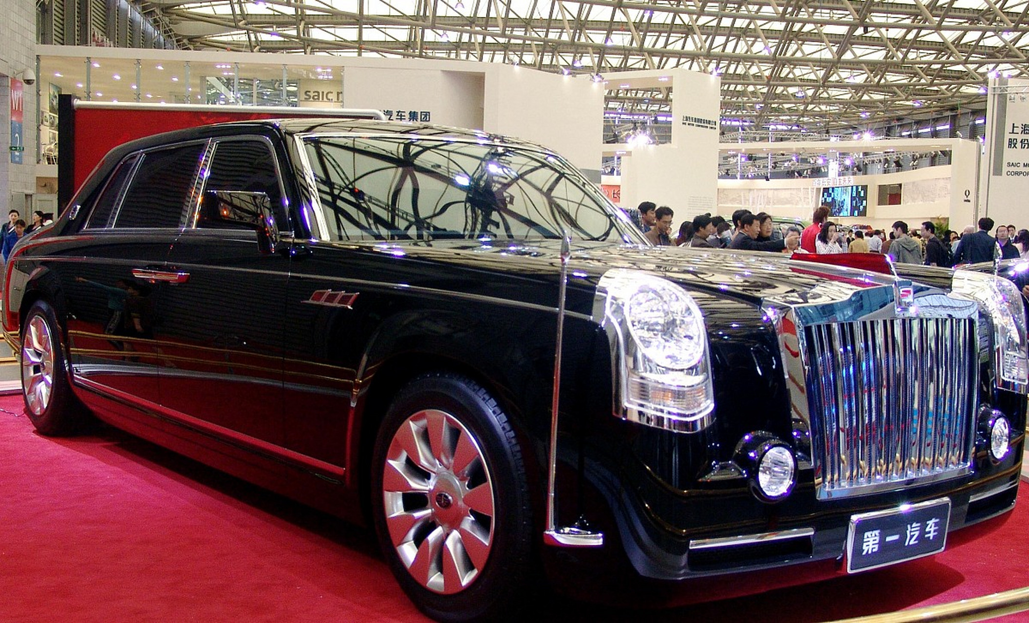 败灯老头子都在夸我们的红旗国宾车!