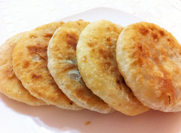 分享一道红糖饼的做法,暄软酥脆,简易美味,全家都爱吃!