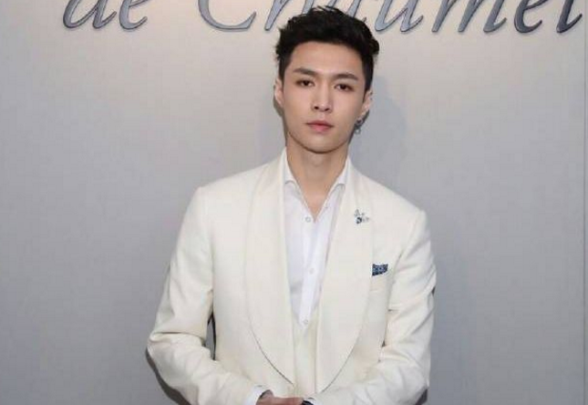 蔡徐坤(kun),1998年8月2日出生于湖南省,中国内地男歌手,演员,音乐