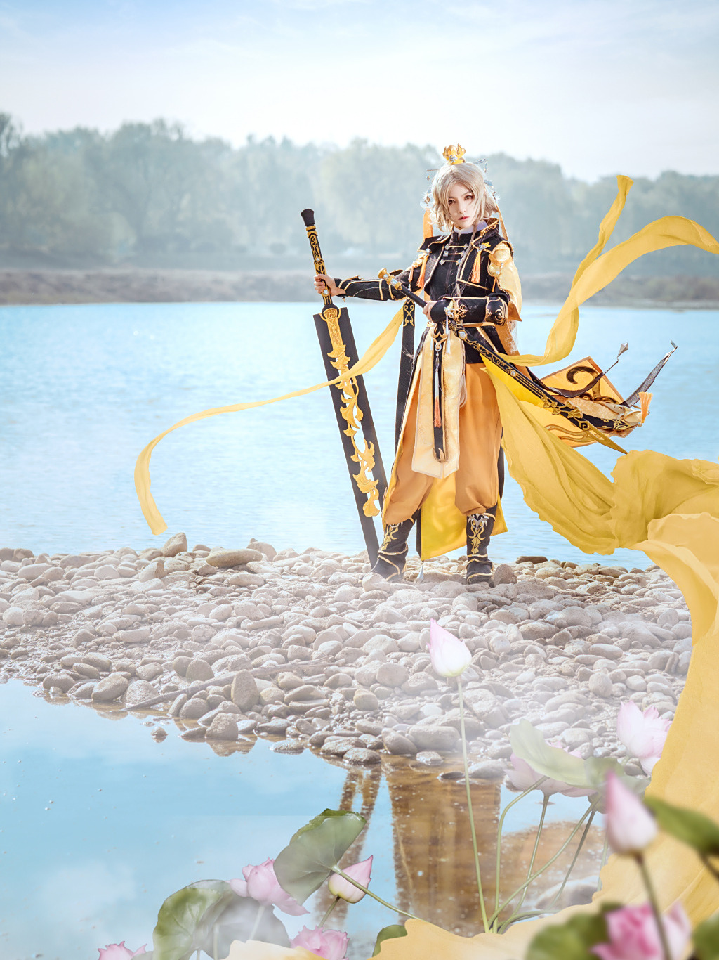 剑三藏剑叽太cos:蓦看银杏树参天,阅尽沧桑不计年