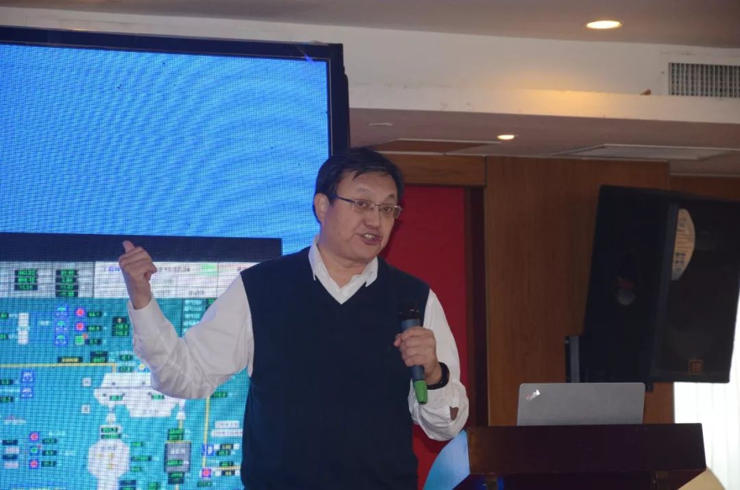 介绍-脱硫,脱硝,脱白 嘉宾:江苏世清环保科技有限公司总经理 姚磊
