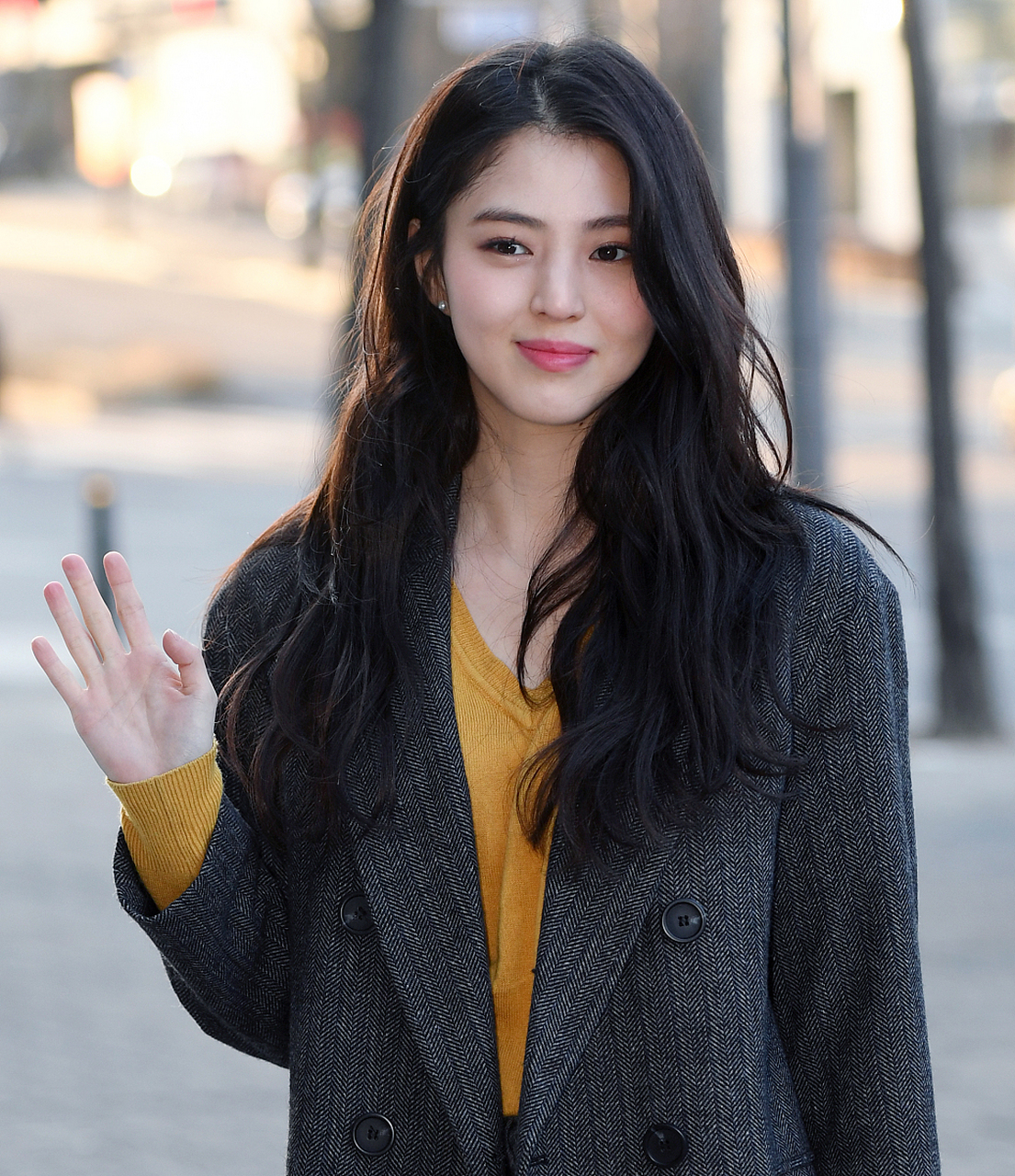 韩国女星韩素希和比自己小3岁的模特蔡钟硕被传恋爱.