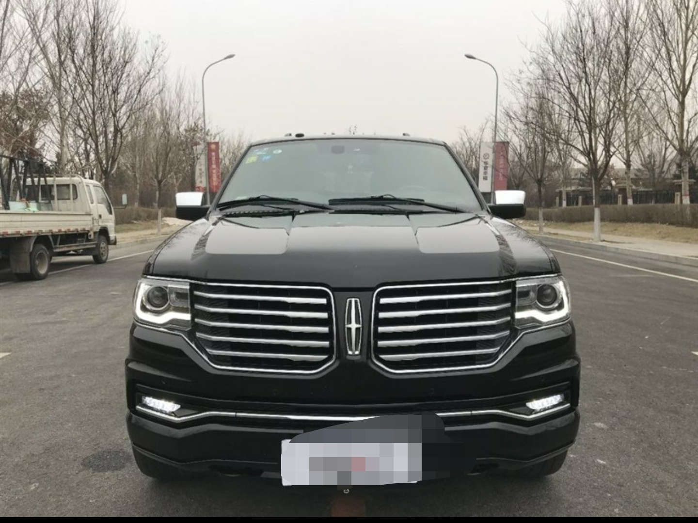 107万入手林肯领航员,2年3.7万公里,车主想出手却直接折损47万