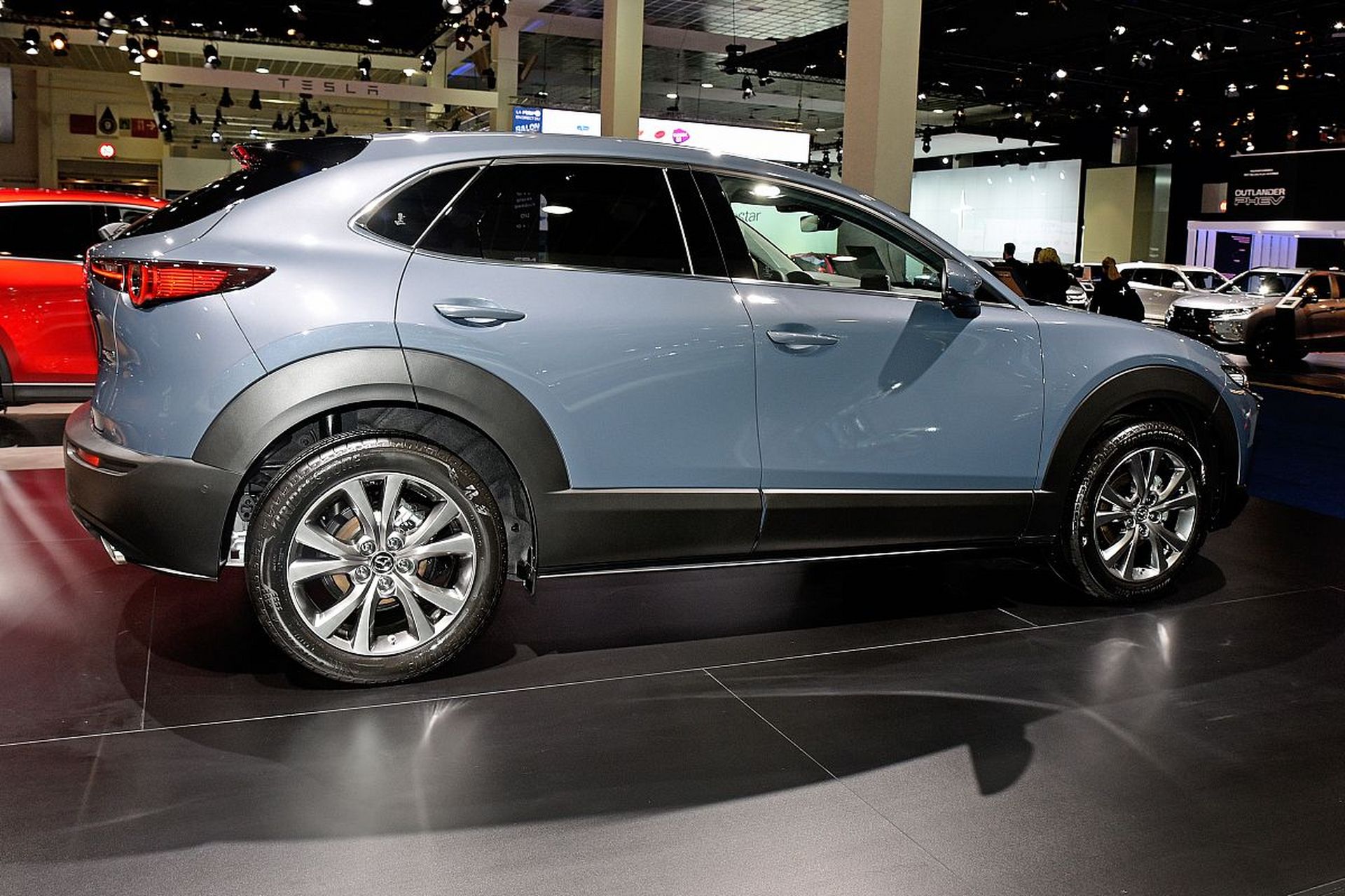 一汽马自达cx-30:卓越的跨界suv  作为一名专业的汽车销售人员,我将为