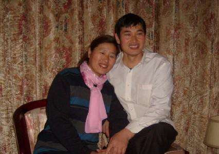 看看大衣哥老婆,看看阿宝老婆,再看看刘大成老婆,差距太大了