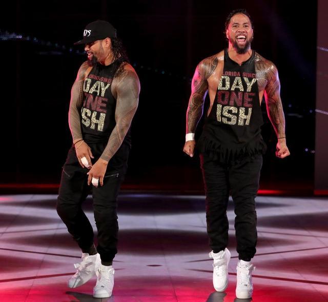 除了巨石强森,wwe还有哪些选手是萨摩亚家族的人?