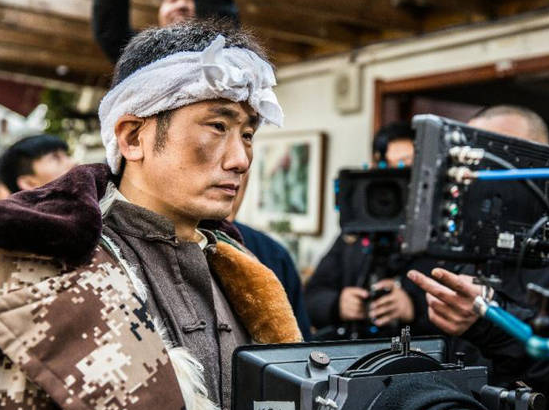 小偷》作为郑云导演在微电影界蛰伏十多年后的第一部大银幕作品,特地