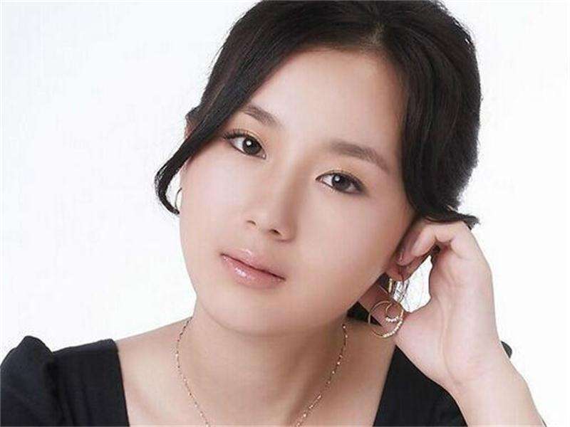 出生于江苏无锡,毕业于解放军艺术学院,中国内地女演员,娱乐,明星娱乐