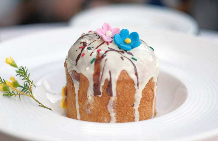 分享一组香甜可口的小蛋糕照片,你想吃吗?