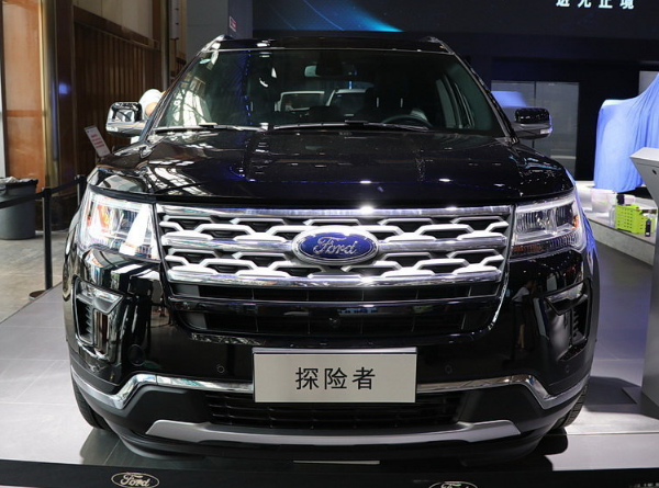 这款路虎探险者,特别实用,外观也很漂亮,深受大众喜爱