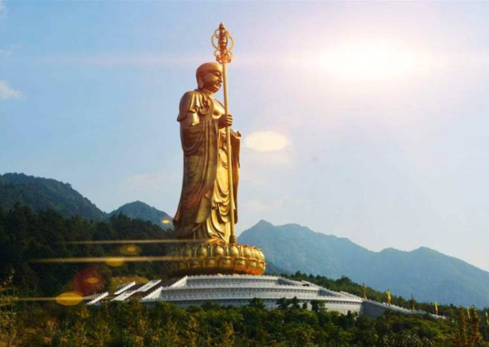 九华山的这尊女"肉身佛像",肉身与常人没大区别,无人可以解释