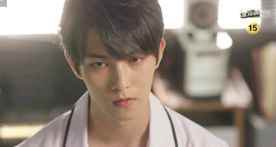 胜利事件中的李宗泫不退队,深陷性骚扰公司却力保,这脸都不要了