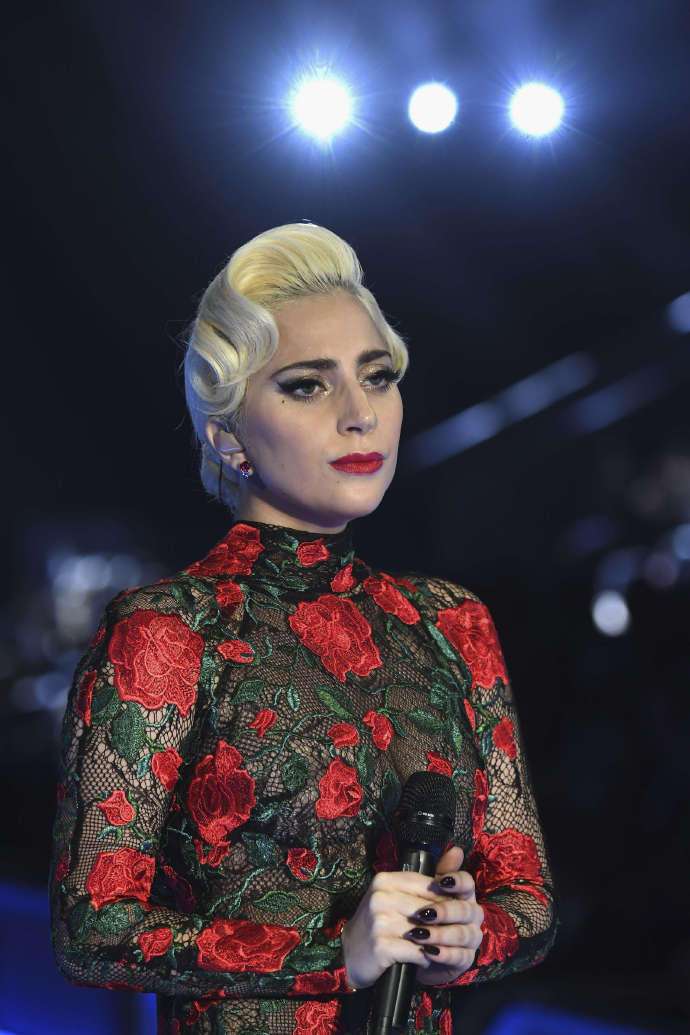 登上维密秀的3位顶级女歌手:唯独只有她,气场可与超模匹敌!