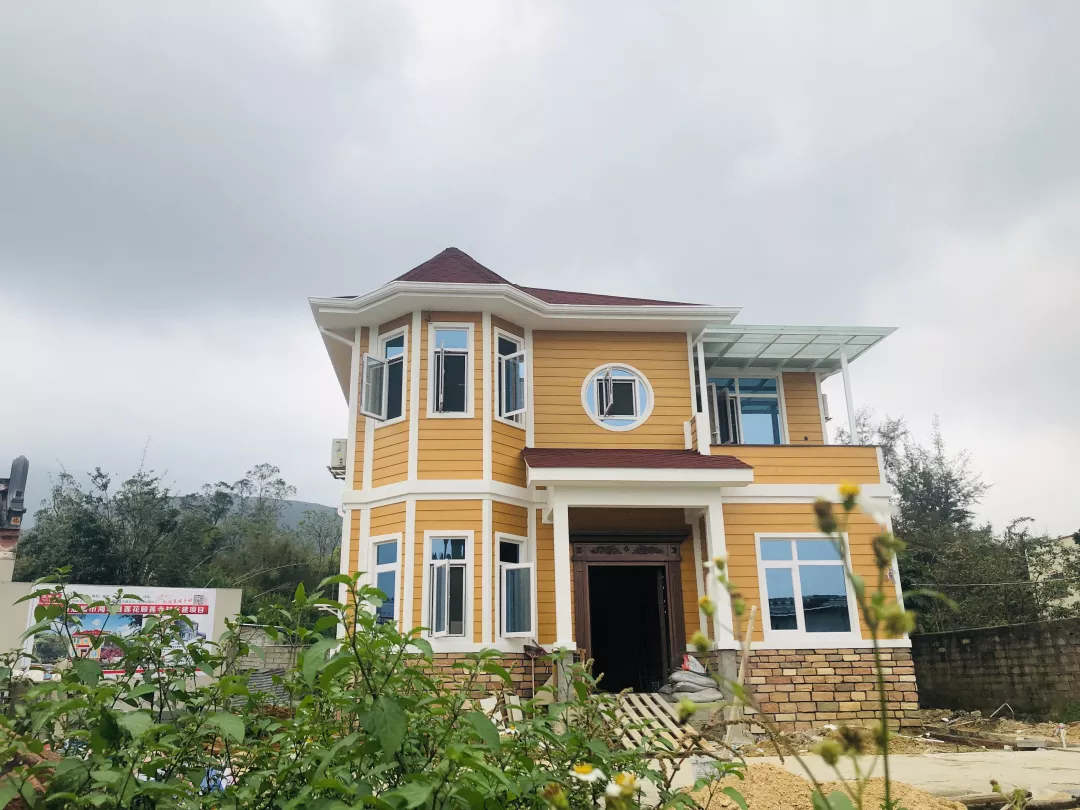 别人都已经住上别墅了,你还认为建房只能用砖瓦?