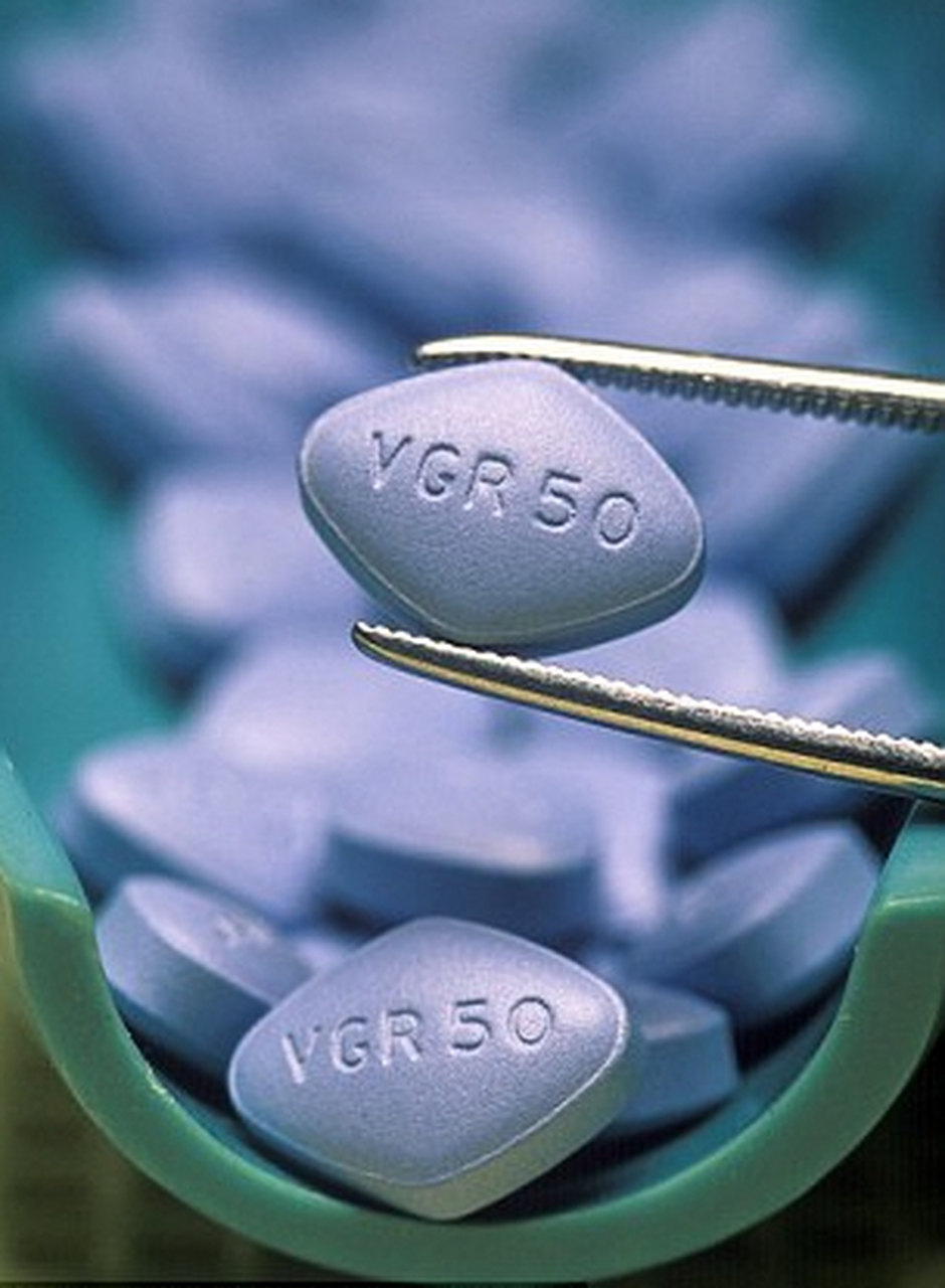 伟哥,这个小小的蓝色药片又有新功能:治失明.