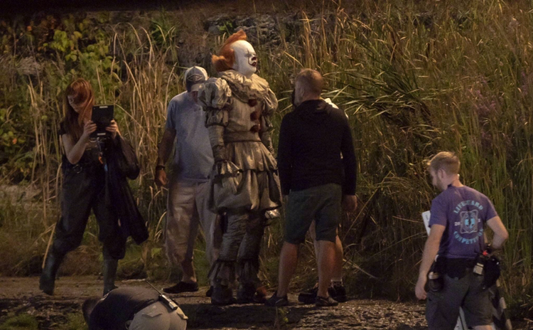 有史以来被殴打最惨的恐怖角色之一片场照,你的小可爱已上线