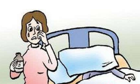 女童高烧大哭不止,母亲无可奈何,用毛巾塞进嘴至其捂死