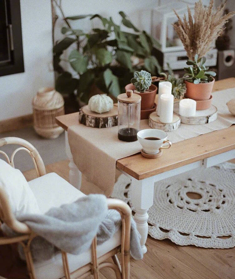 以绿色和白色为主色调的家居,有一种宁静的温馨感