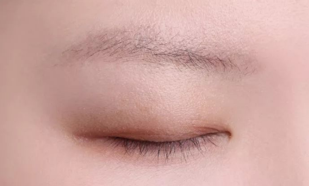 万用眉型"流星眉"画法教程,绝不会失手的眉型,百搭任意脸型