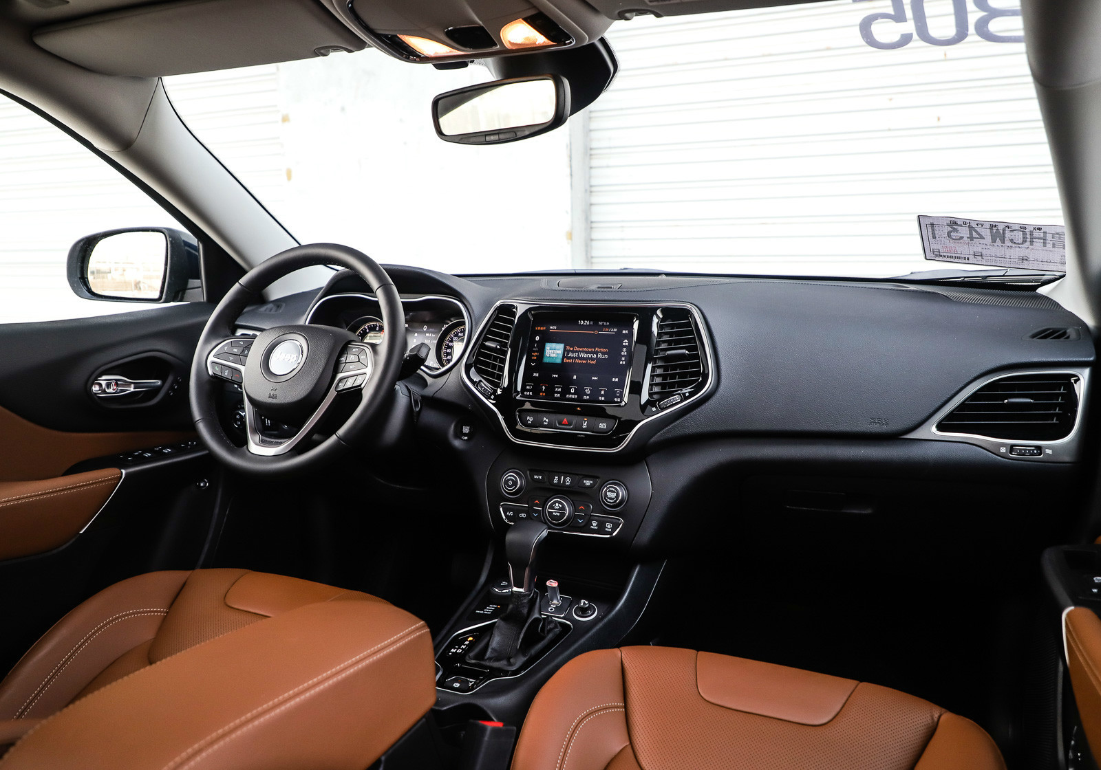 内饰的做工和用料都很不错,可见设计师在这上面下足了功夫