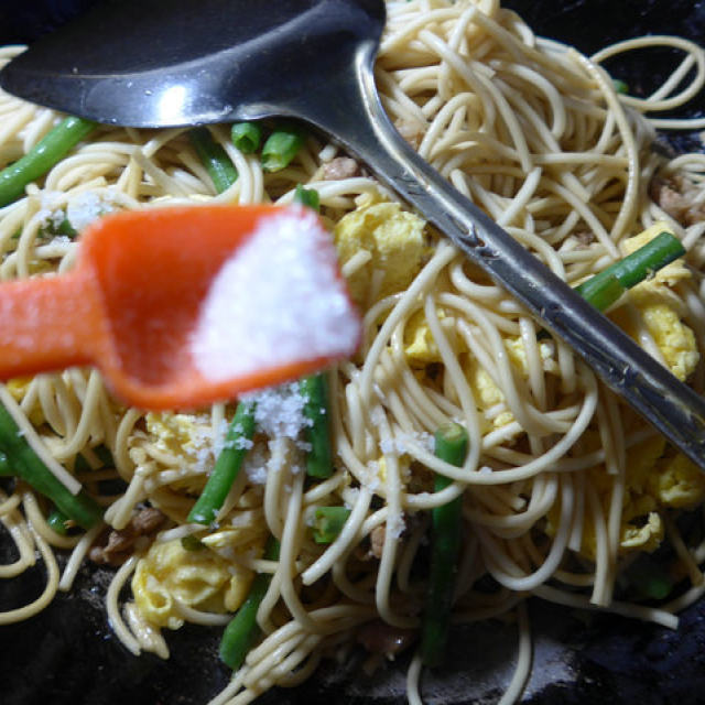 五花肉鸡蛋带豆炒面,鲜味中带有豆香味,下饭回味无穷