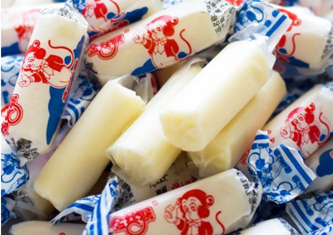 奶糖里边的透明纸是否能吃?看完涨知识,庆幸自己小时候做对了