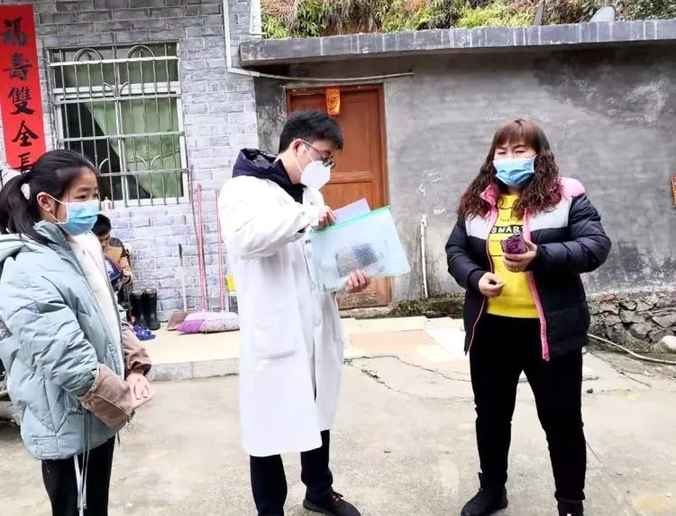 又一名医生劳累过度倒在抗疫一线,年仅32岁!