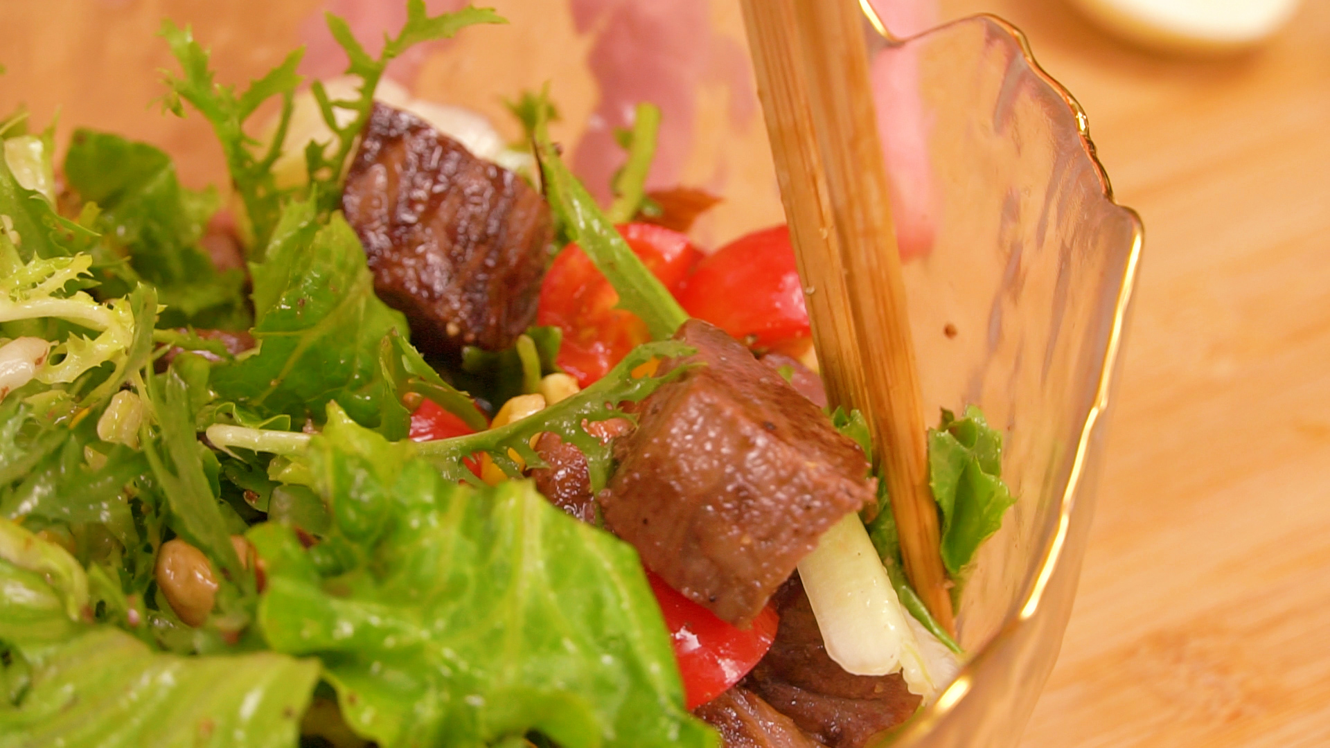 「在家吃饭」来一份轻食者们日常爱吃的牛肉粒沙拉