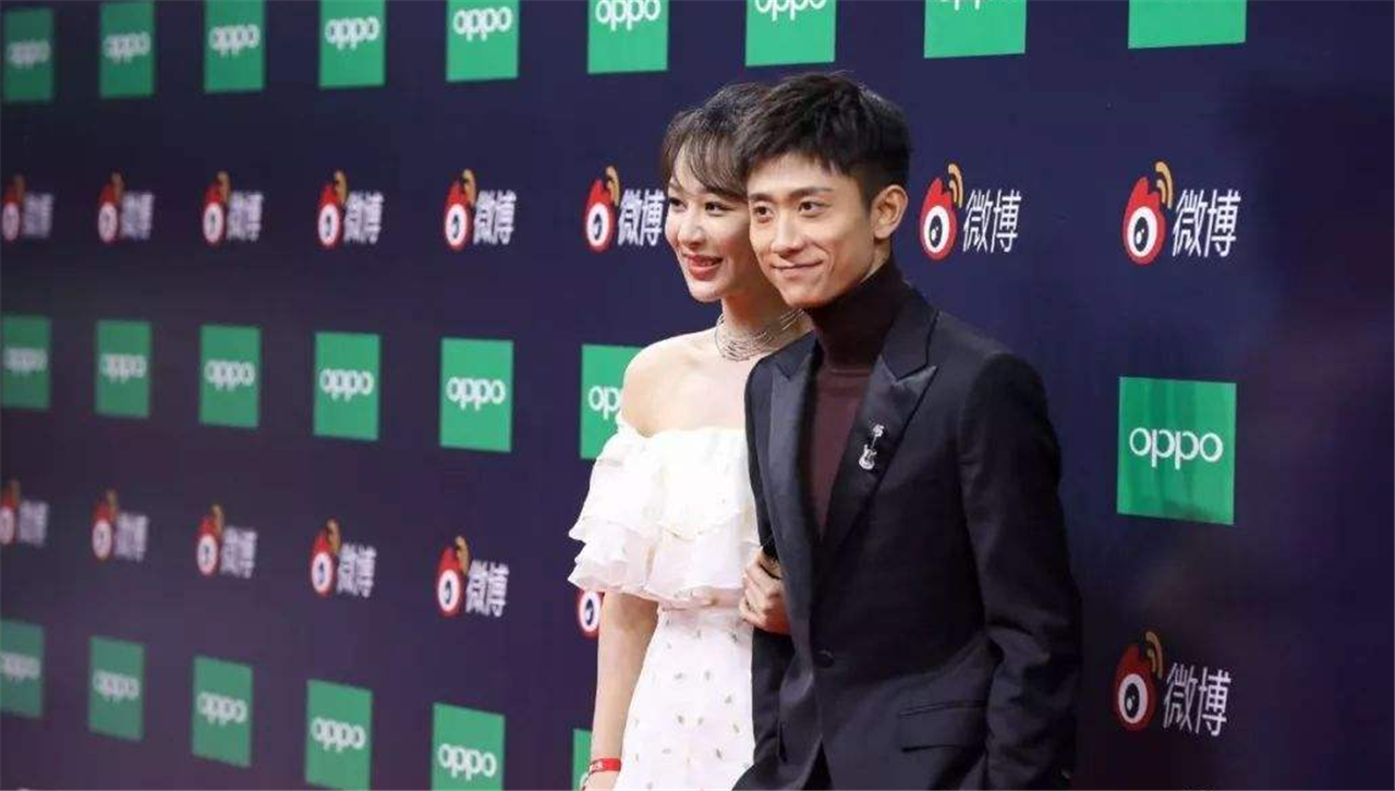 刘涛问杨紫爱上张一山怎么办?她却回答觉得爱上了自己父亲