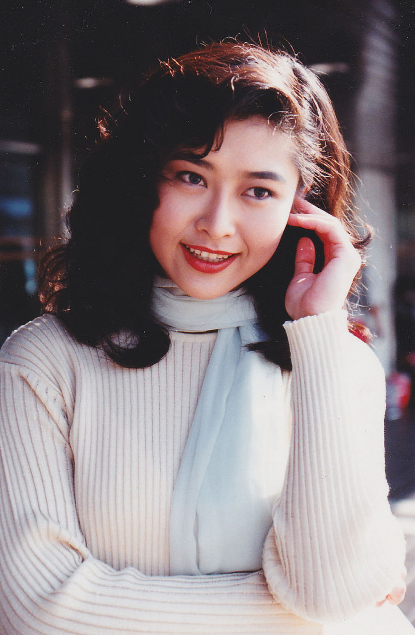 周海媚是一位香港影视女演员,出生于1966年12月6日