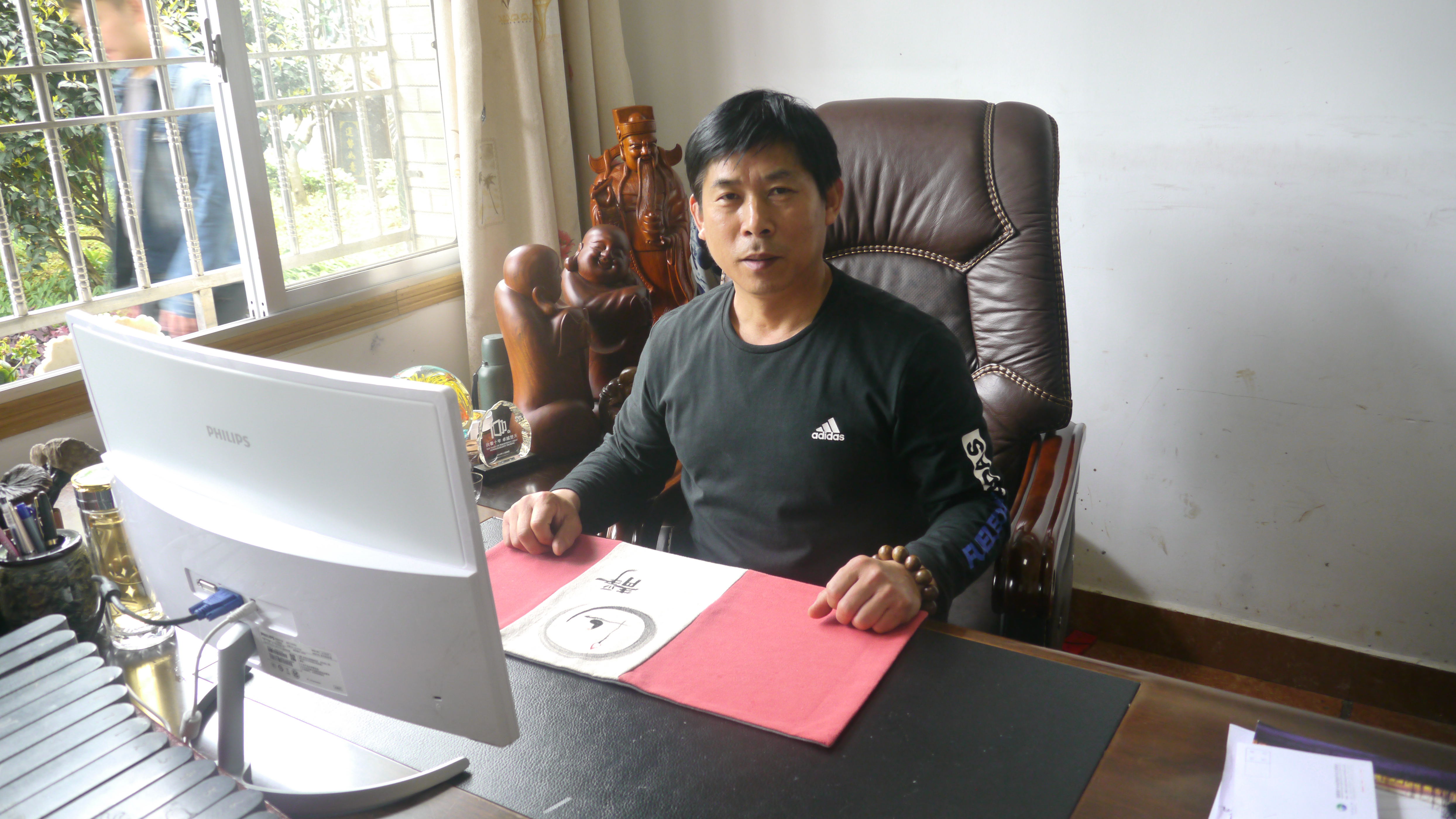 园林师侯建良:栽好树 种好花 做好人 造好景