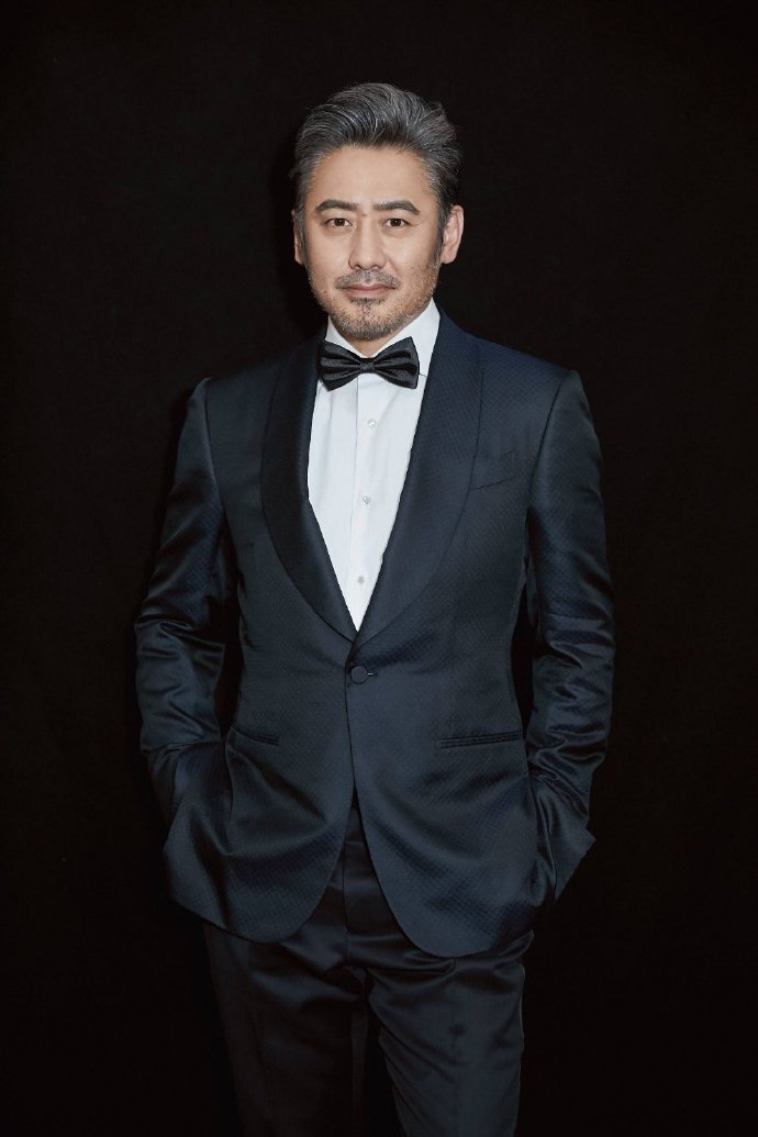 在家办公是种什么样的体验# 《蚂蚁与秋虫 》