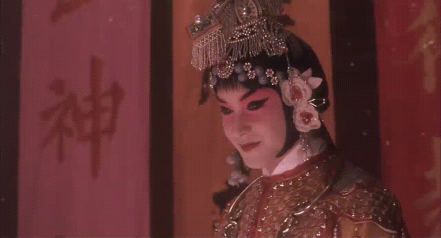 《霸王别姬》的张国荣,不需要说话,眉梢眼角已是一场惊鸿