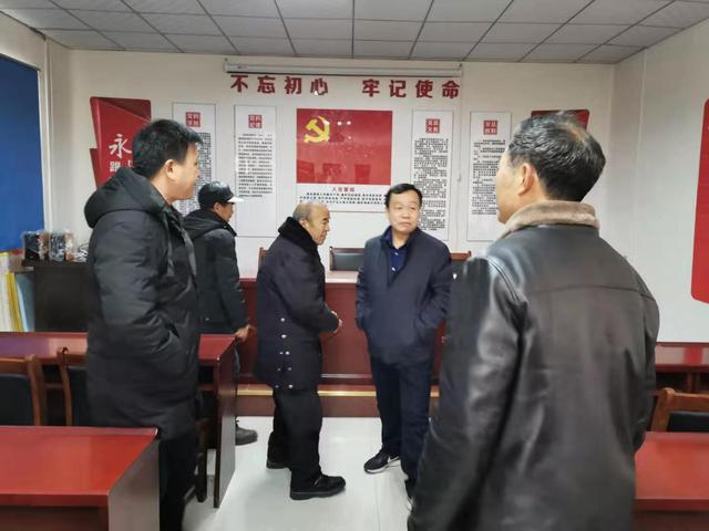 区委常委,政法委书记党俊伟到潦河镇李庄村开展扶贫帮扶活动