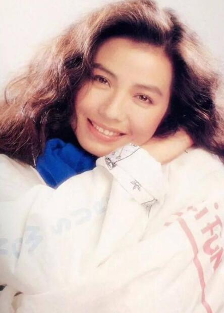 钟楚红年轻照片:看了就知道,她为何被誉为"香港的玛丽莲梦露"