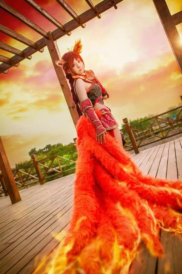 你见过这么可爱萌的焰尾妖狐吗?阿狸cos图片