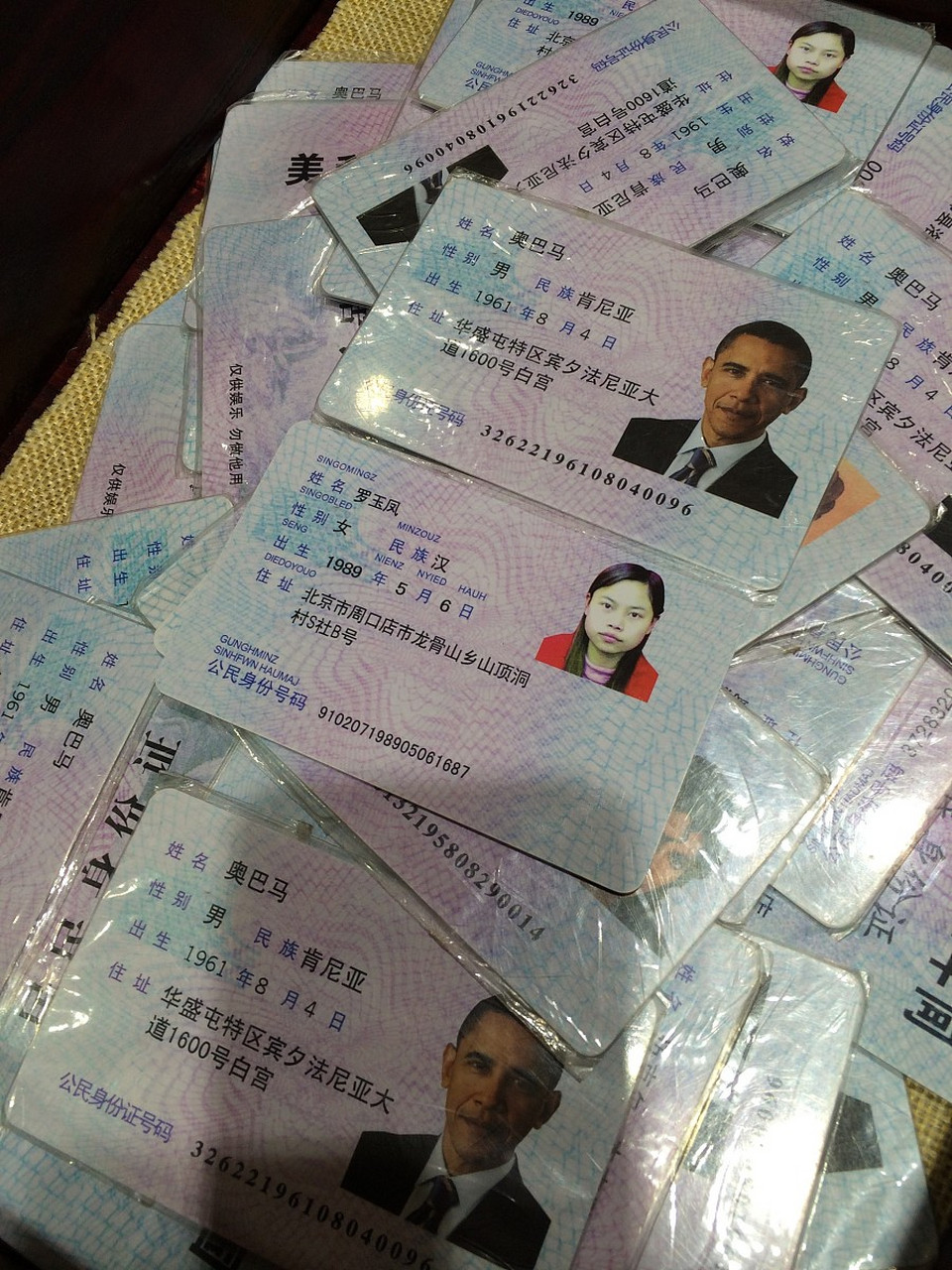 制作假护照这种行为的量刑标准通常都是三年