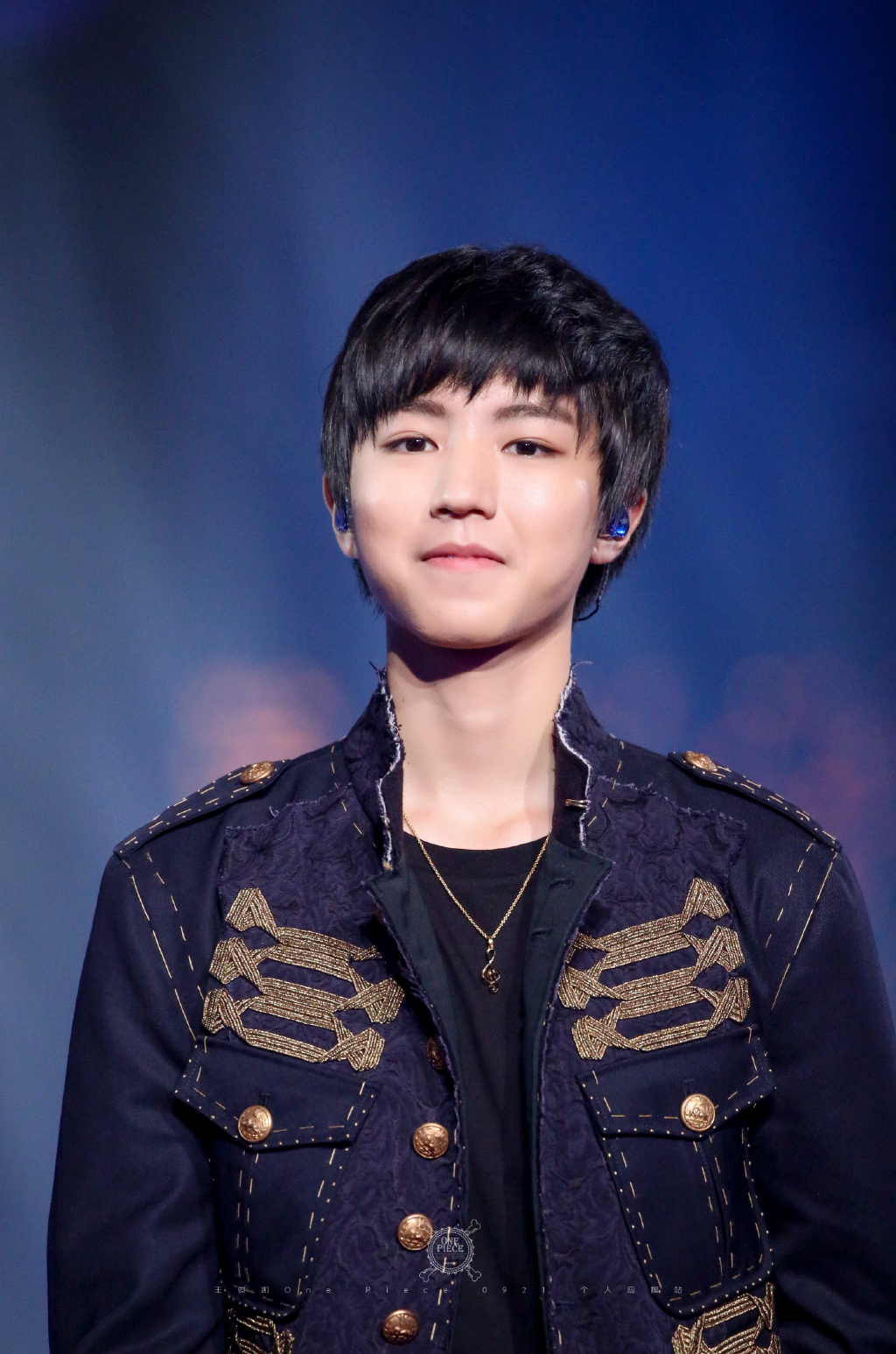 王俊凯黑色骑士装,这组主题是憧憬吗?