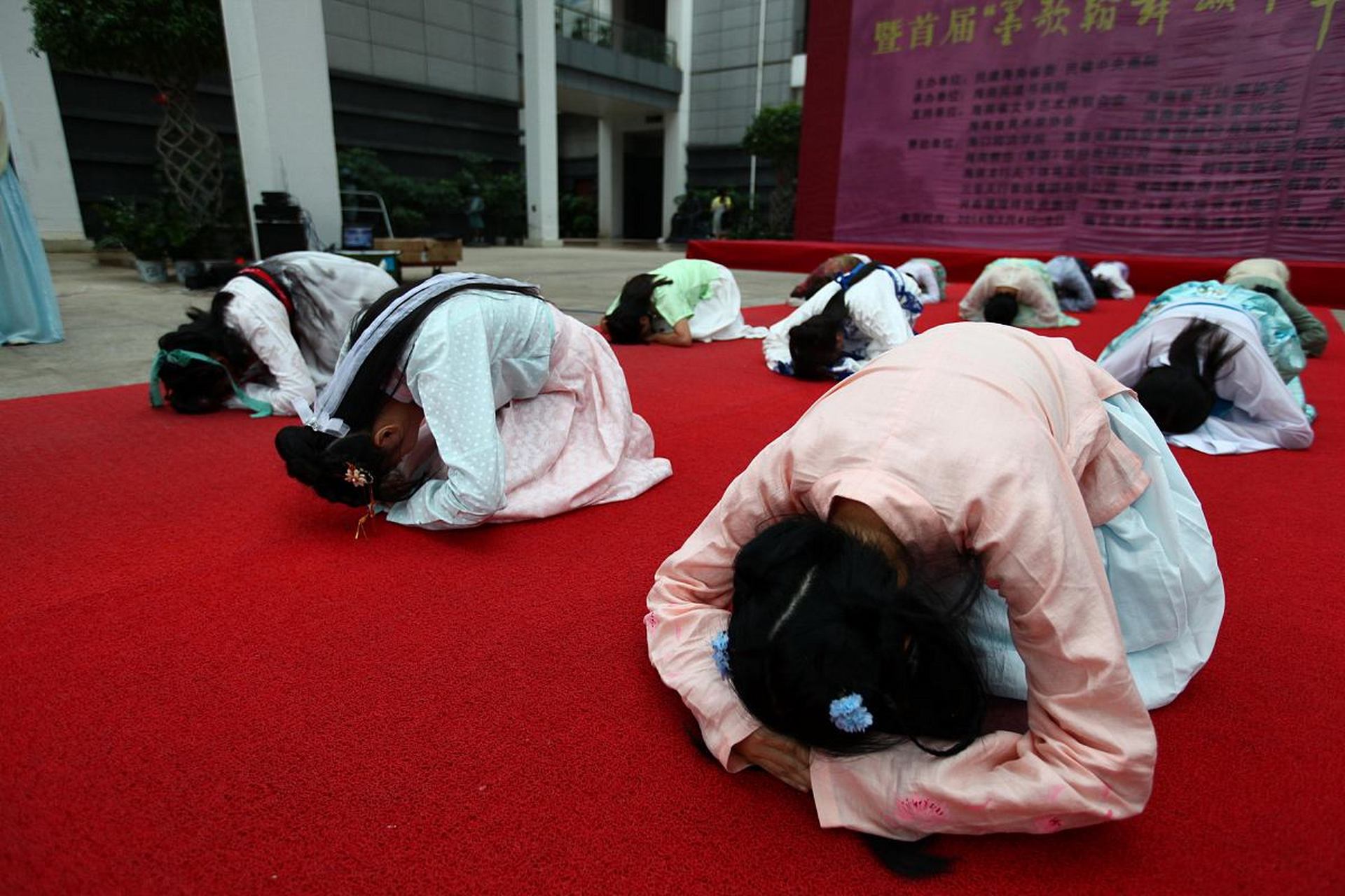 让我们一起来探讨一下这个奇特的想法.