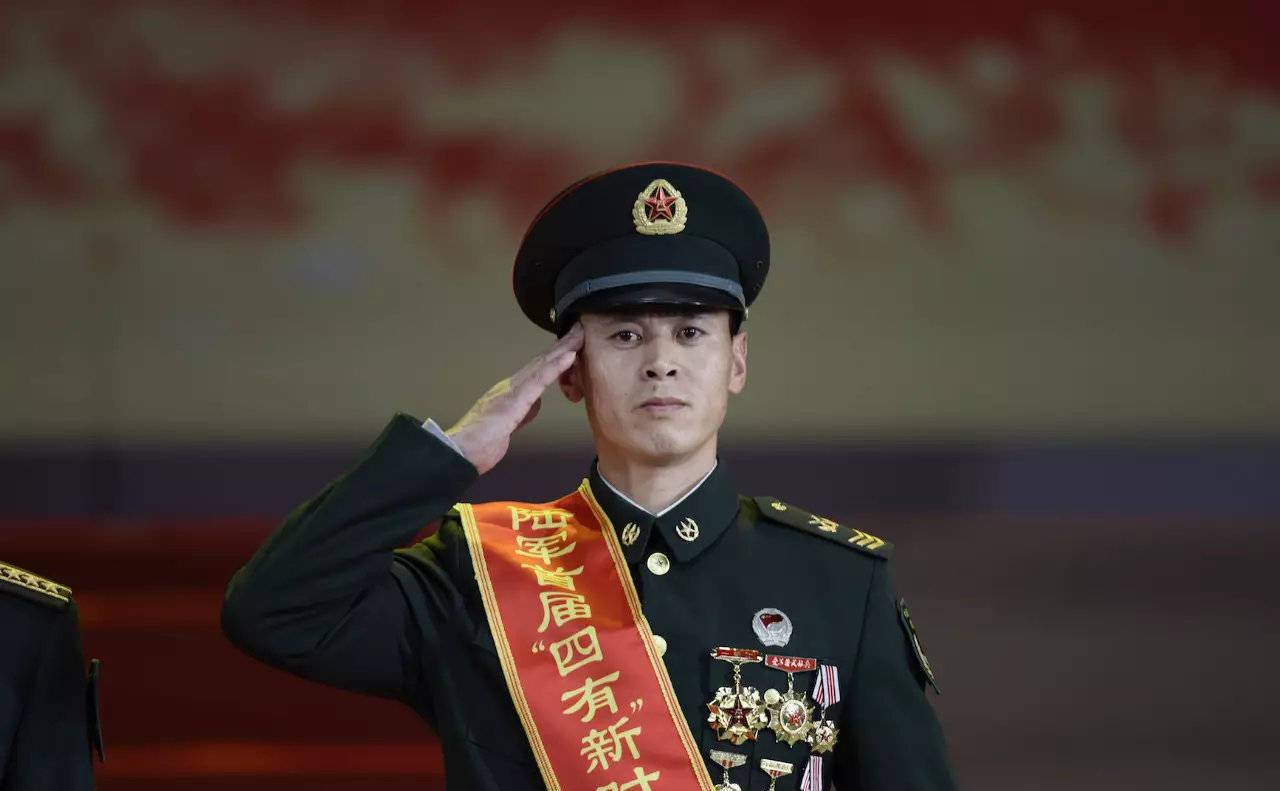 或许他们等不到自己的儿女亲口喊他们一声:"爸爸!