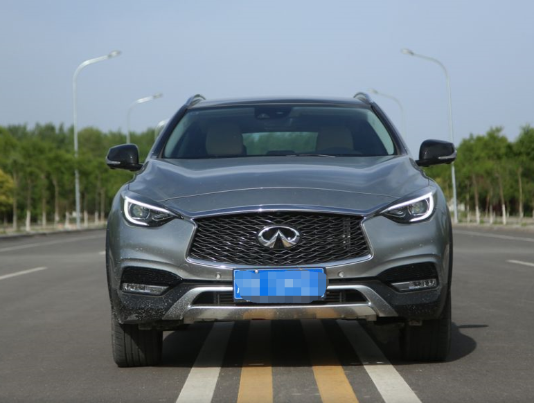 英菲尼迪qx30的外观其实就是我喜欢它的原因,确实都设计的比较年轻化