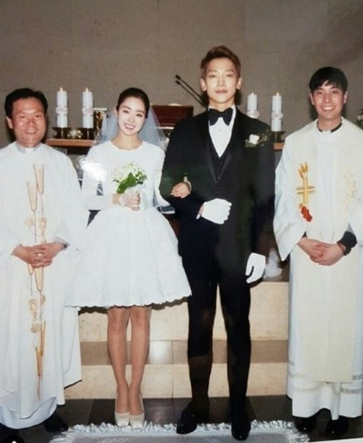 一个是亚洲巨星,一个是韩国白富美,他们的简约婚礼只花费一万元