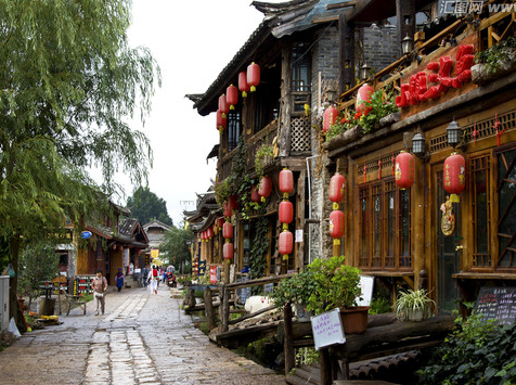 束河古镇位于丽江古城西北部,是当年茶马古道上的重要驿站.