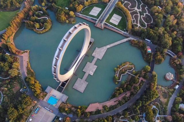 航拍常州紫荆公园 看东经120度的秋色怡人