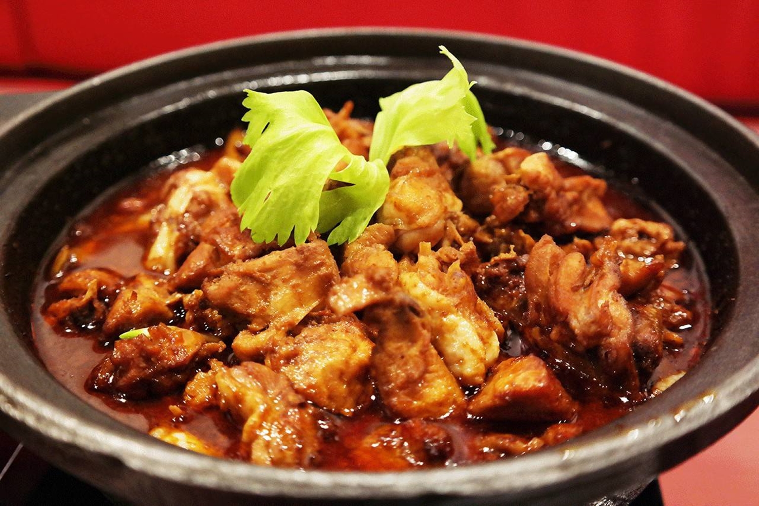 教你做鸡公煲,滑嫩入味,麻辣鲜香,口感醇厚,令人回味无穷