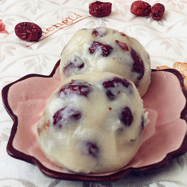 过年蒸年糕是祖辈传承下来的习俗,一直以来,中规中矩的传承着.