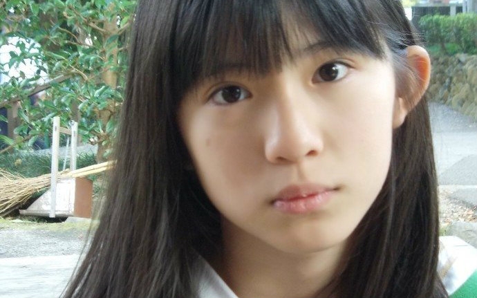 神似易烊千玺,不爱笑的三无少女—苍波纯