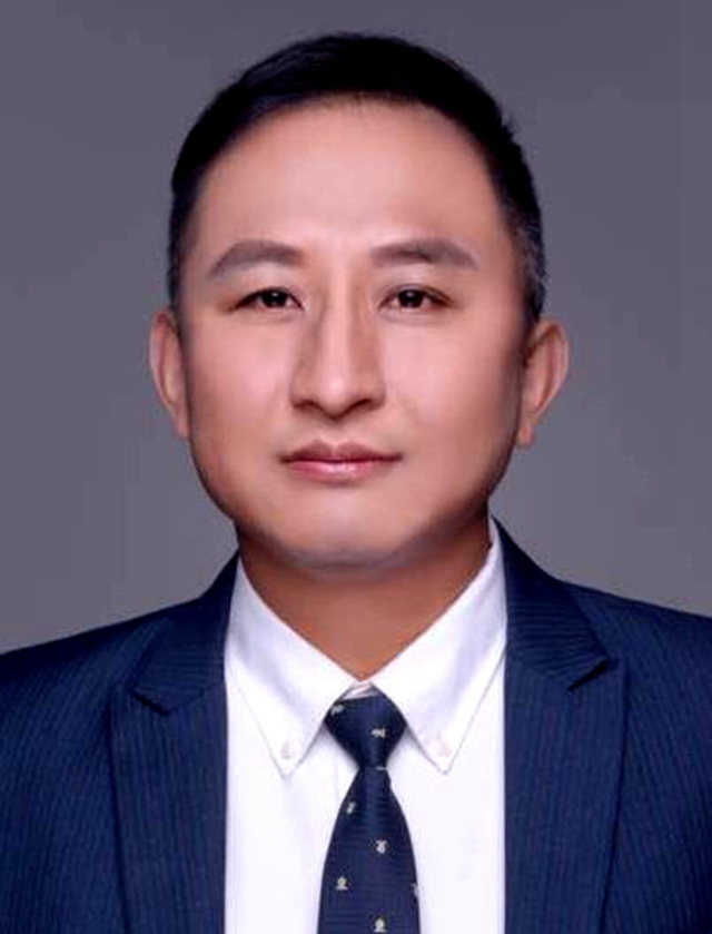 编号06【助人为乐】 国金鹏,男,1980年出生,中共党员,青岛卡盒科技