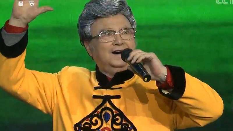 老歌唱家胡松华再登台!现场演唱《赞歌》,刘和刚台下激动和声!,音乐,民族,好看视频
